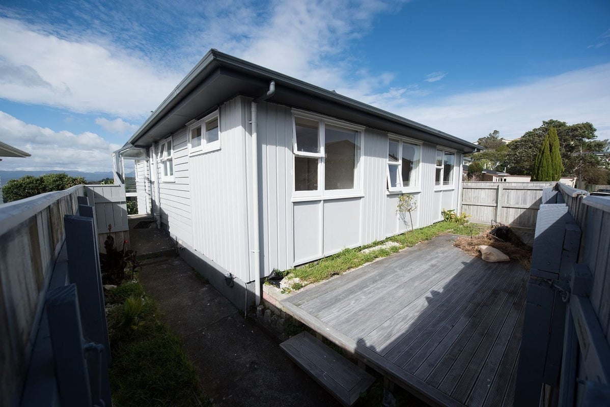 12 Maple Grove, Kingston, Wellington - Carousel 1