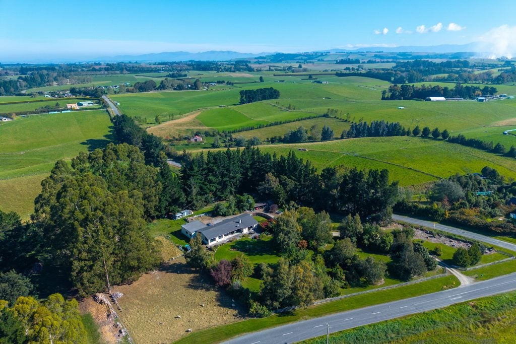193 Hadlow Road, Claremont, Timaru - Carousel 1