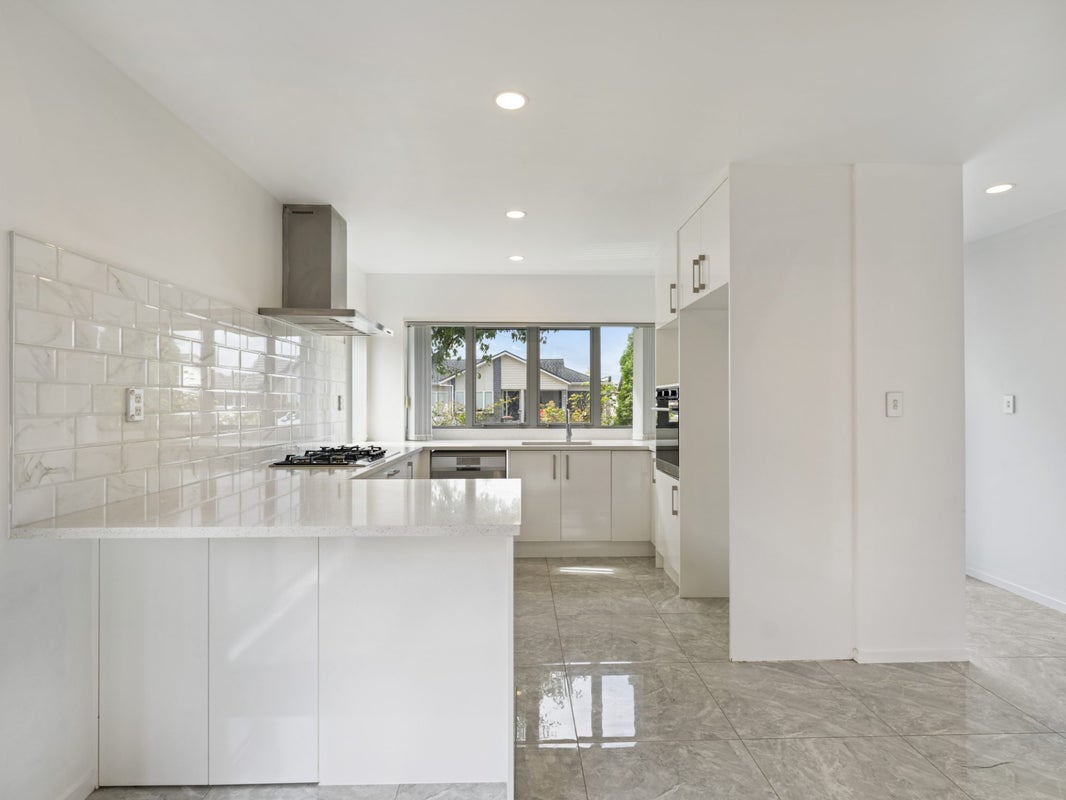 12 Matata Drive, Takanini, Auckland - Carousel 2