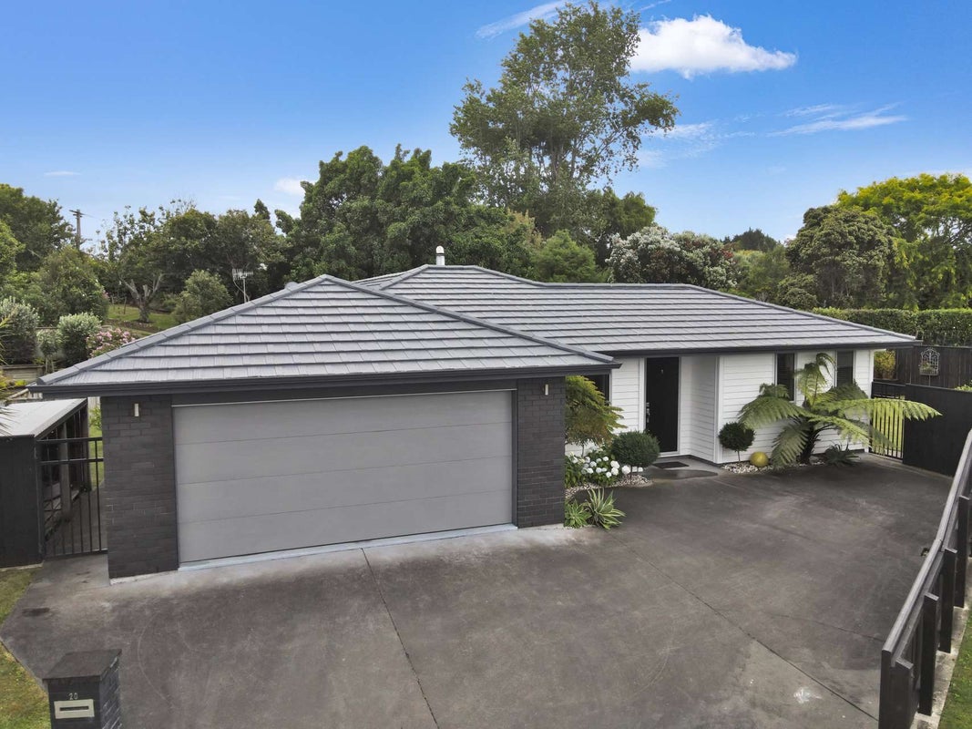 20 Brougham Place, Springvale, Whanganui - Carousel 1