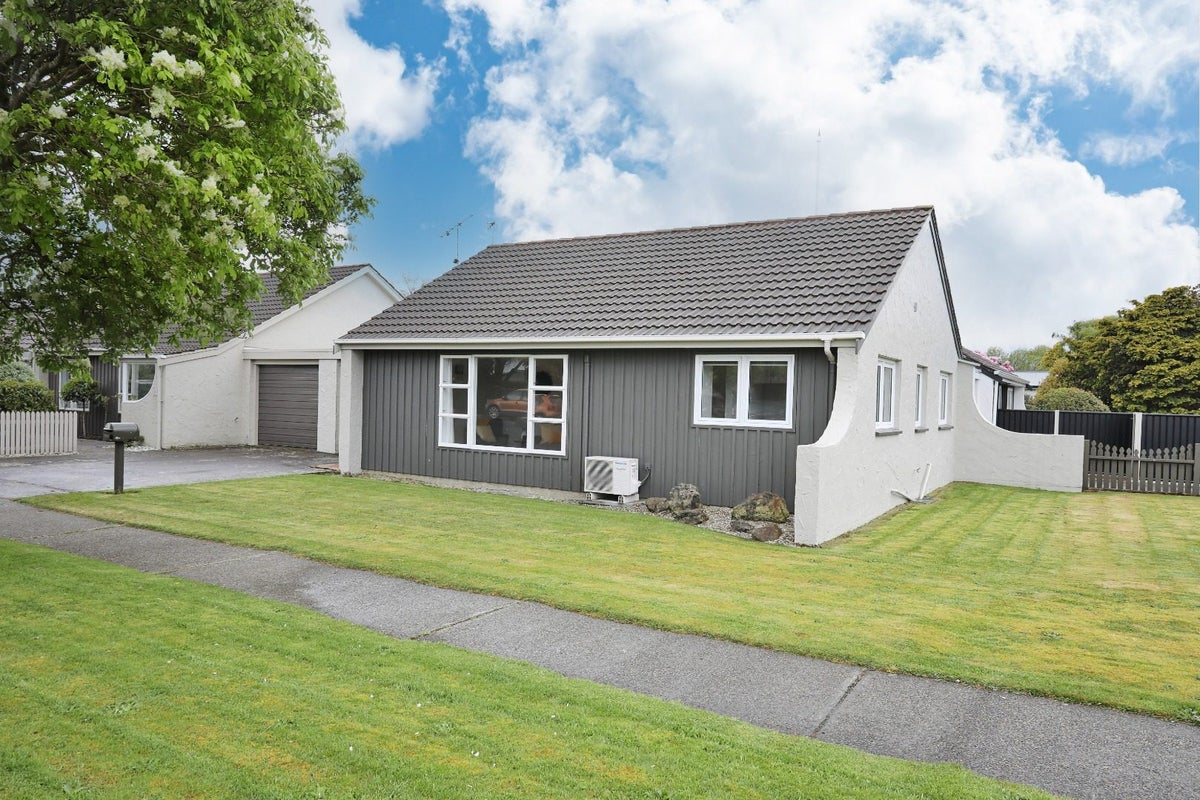 57 Russel Street, Gladstone, Invercargill - Carousel 2