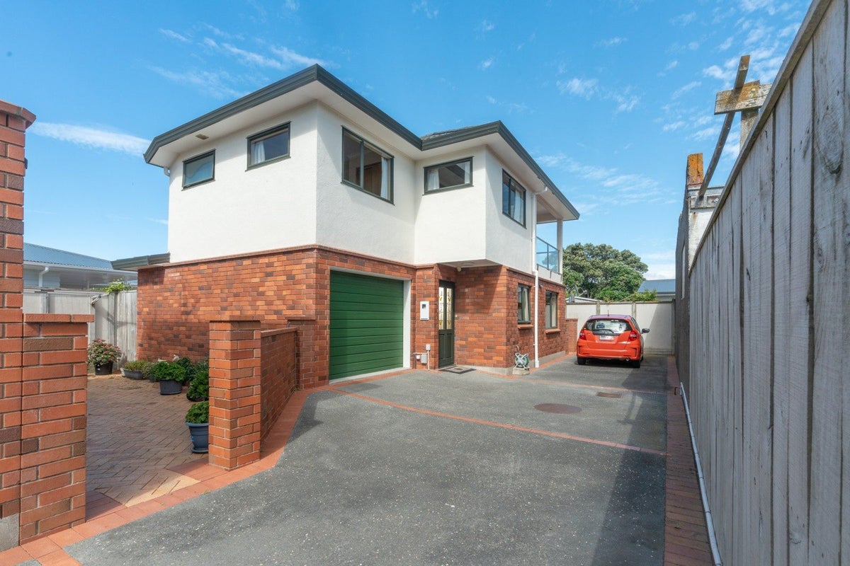 33 Argentine Avenue, Miramar, Wellington - Carousel 1