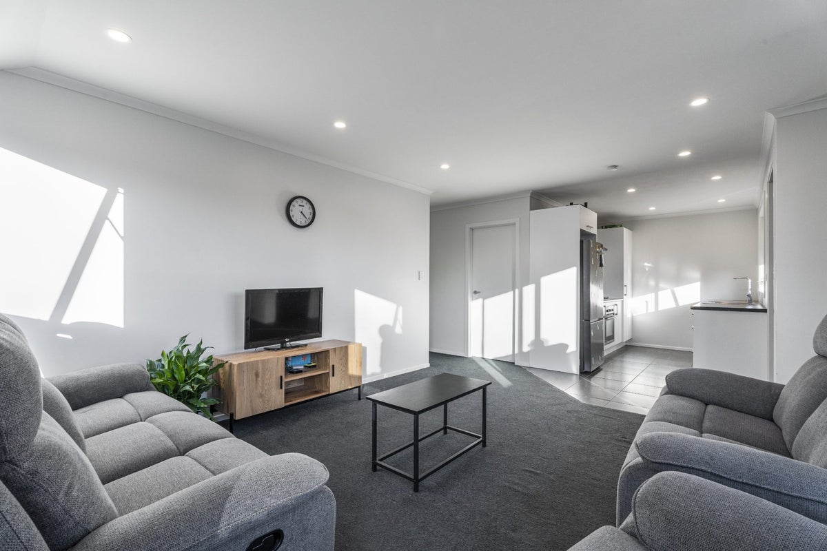 1/1150 Heaphy Terrace, Fairfield, Hamilton - Carousel 2