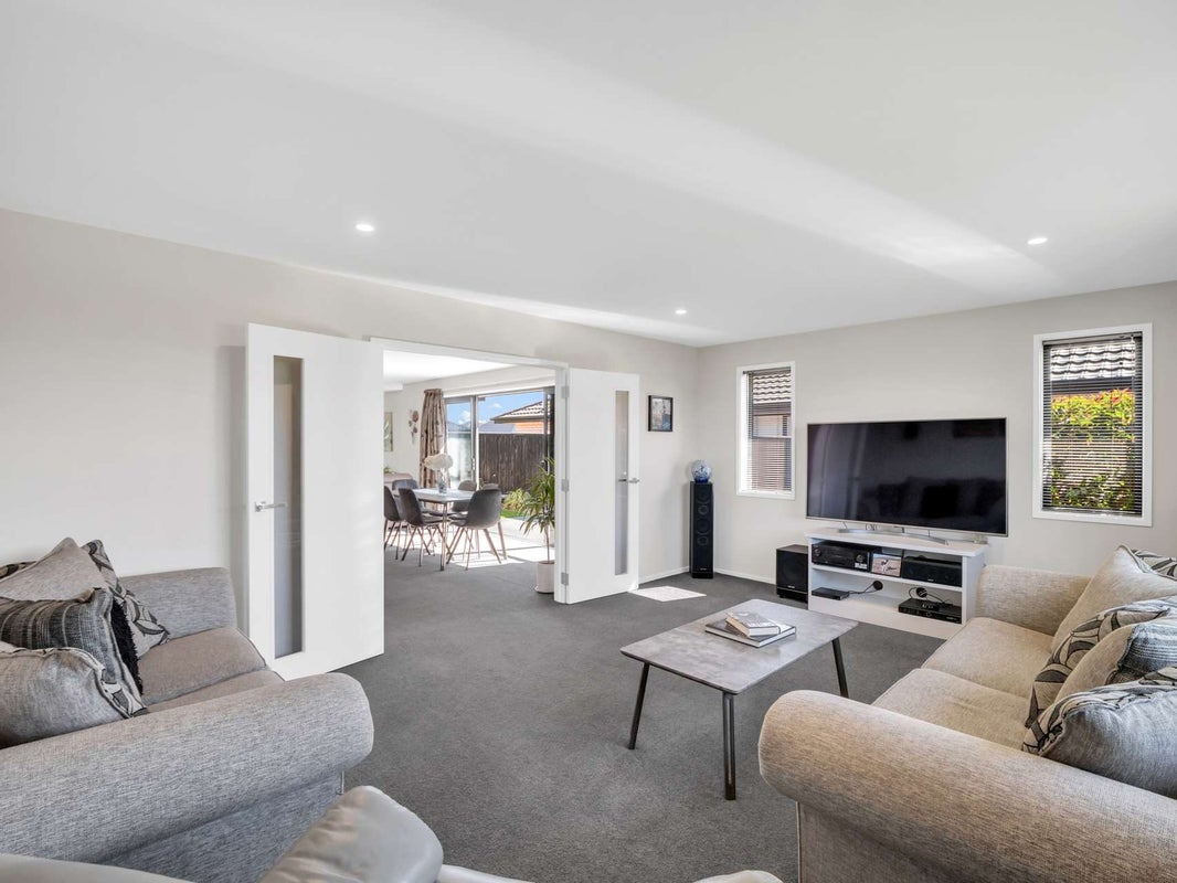 10 Petunia Drive, Wigram, Christchurch - Carousel 2