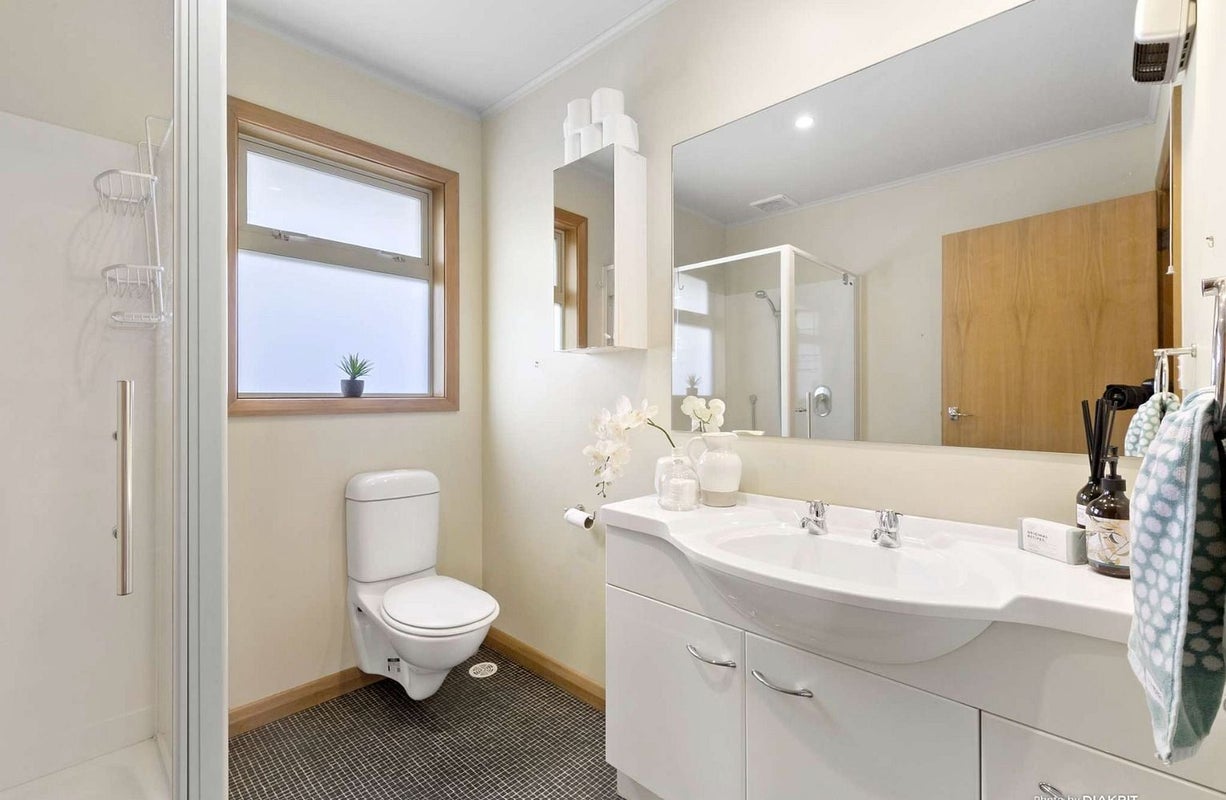 7 Melrose Crescent, Melrose, Wellington - Carousel 11