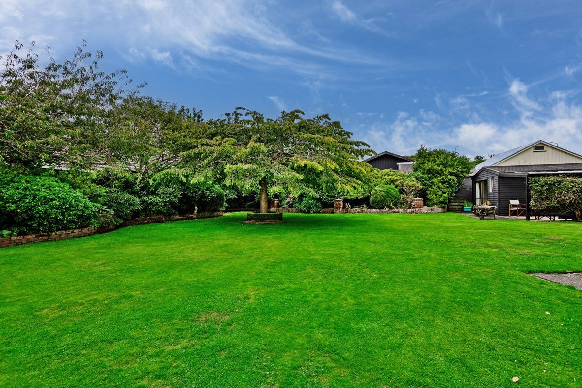 7 Antrim Street, Windsor, Invercargill - Carousel 2