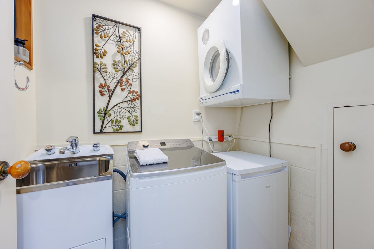 1/96 William Bayes Place, Red Beach, Auckland - Carousel 24