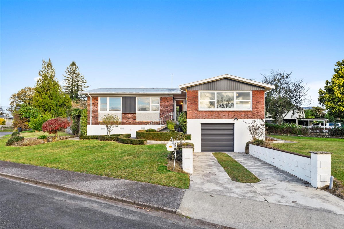 1 Delphi Place, Sunnybrook, Rotorua - Carousel 1
