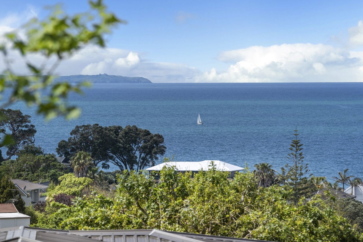 1/49 Park Rise, Campbells Bay, Auckland - Carousel 18