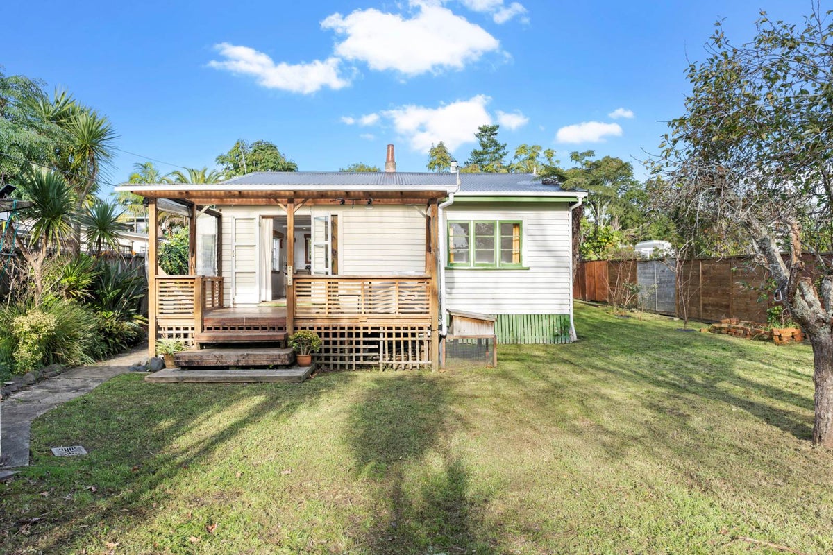 174 Henderson Valley Road, Henderson, Auckland - Carousel 2