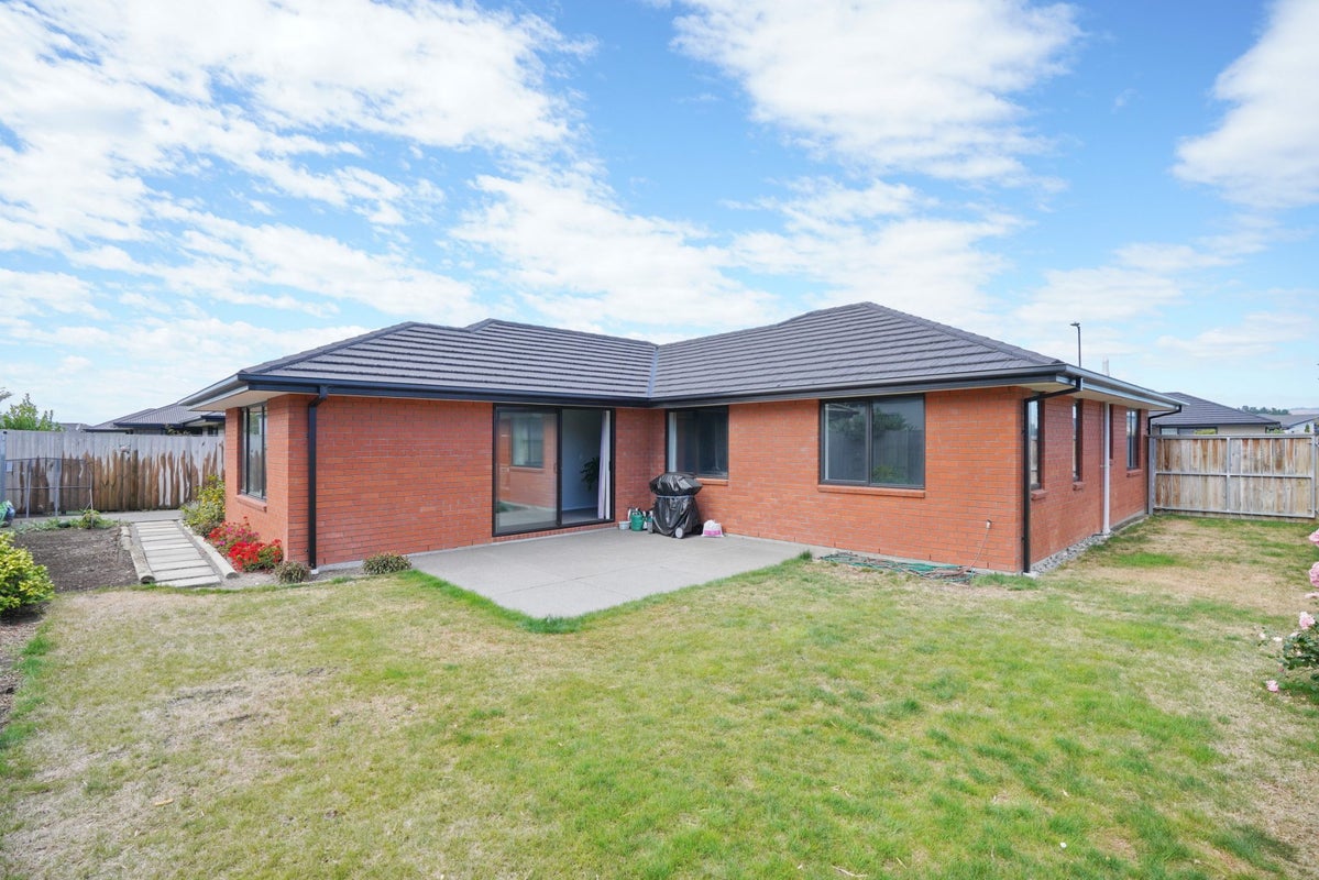 37 Katrine Drive, Marshland, Christchurch - Carousel 13