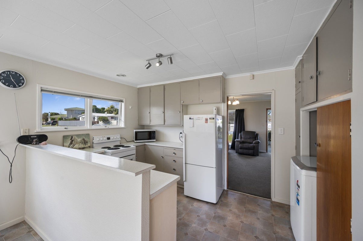 44 Arthur Hobson Avenue, Pirimai, Napier - Carousel 2