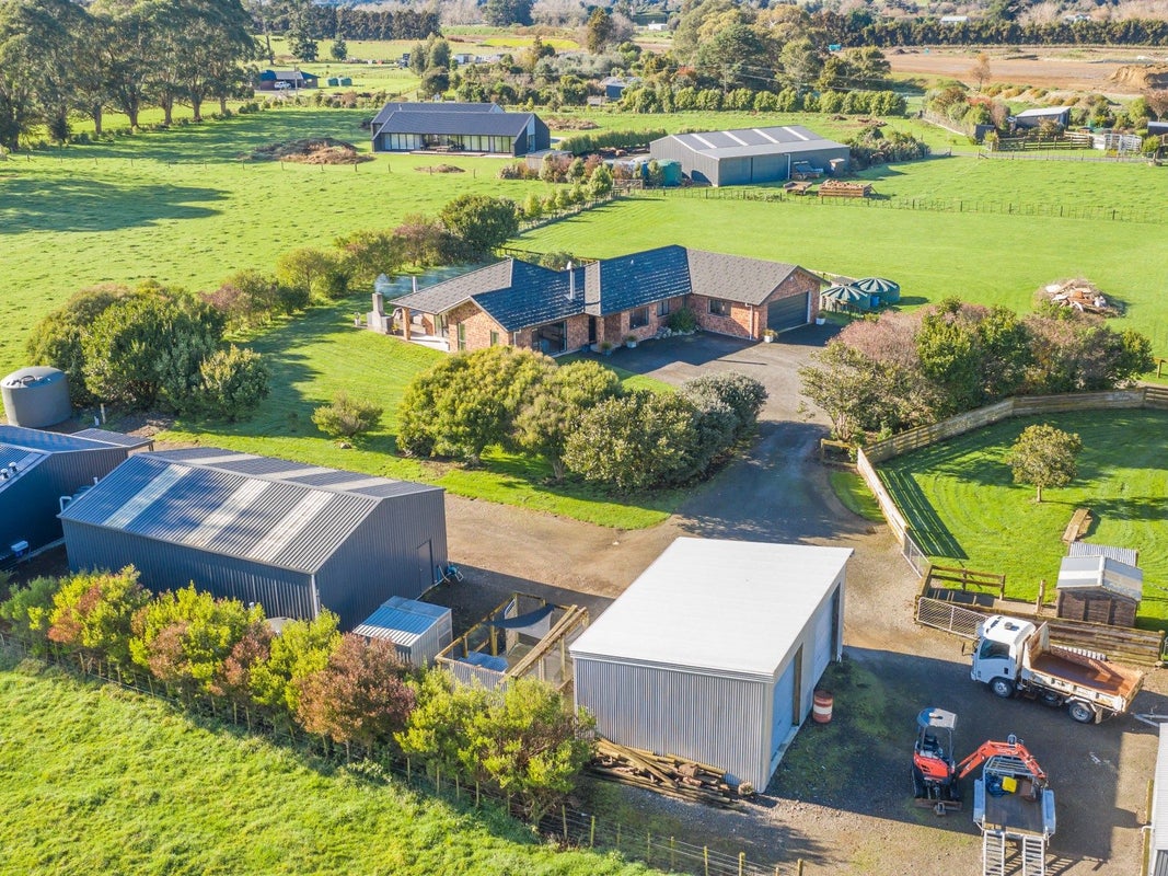 195 Muhunoa Road, OHAU, LEVIN - Carousel 2