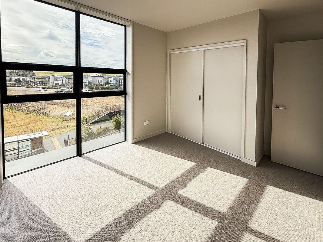301/84B Te Oneroa Way, Long Bay, Auckland - Carousel 1