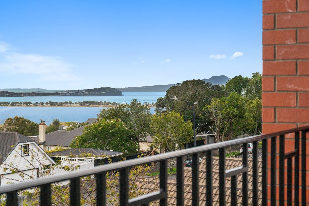 5 Arney crescent, Remuera, Auckland - Carousel 1