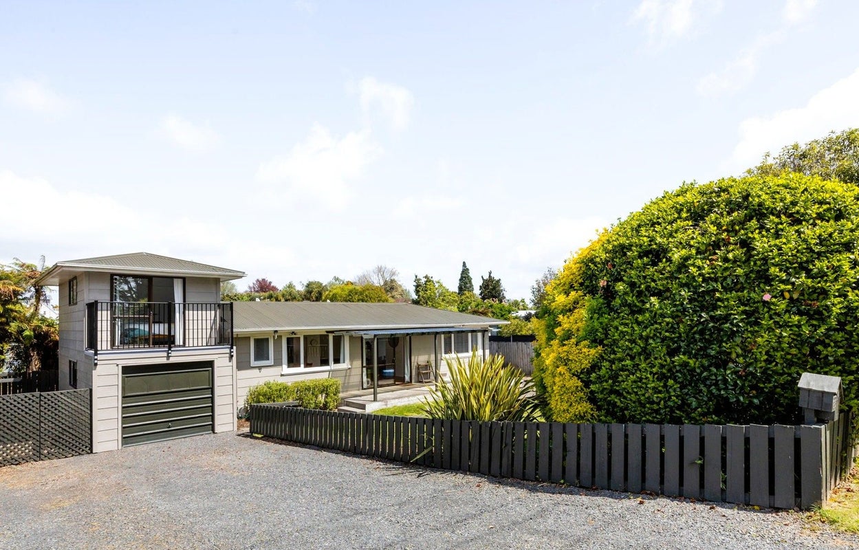 86 Browning Street, Leamington, Cambridge - Carousel 1