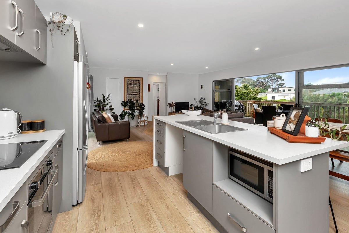 9 Island View Lane, Langs Beach, Waipu - Carousel 2