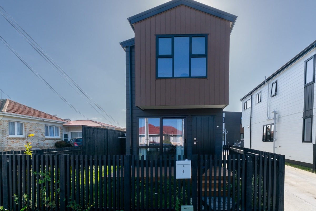 1/18 Alexander Avenue, Papatoetoe, Auckland - Carousel 1