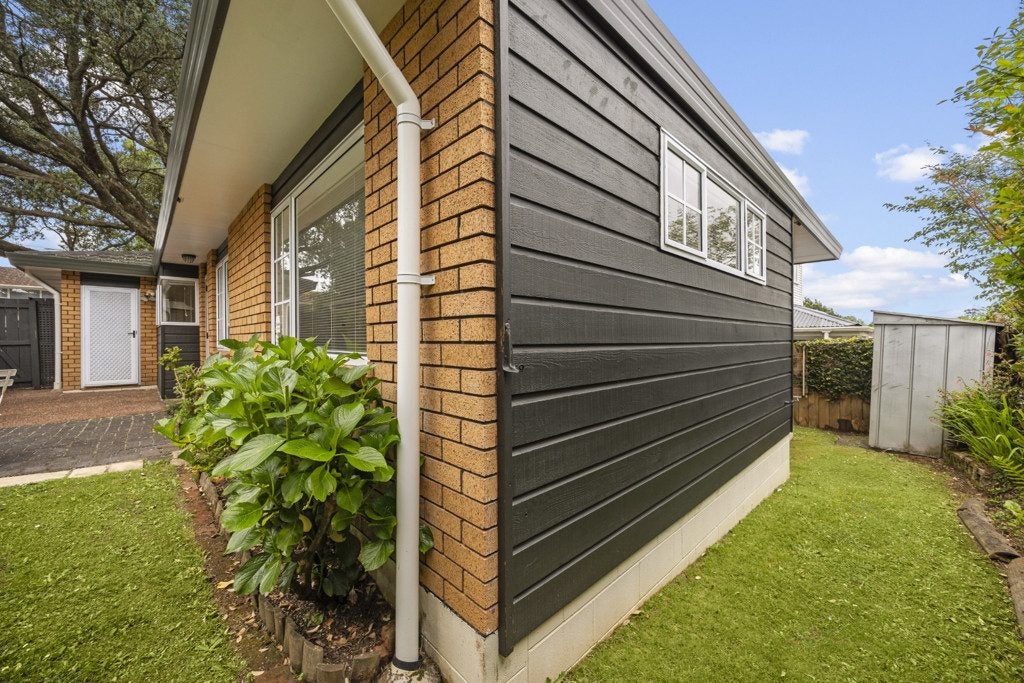 1B Oak Street, Royal Oak, Auckland - Carousel 21