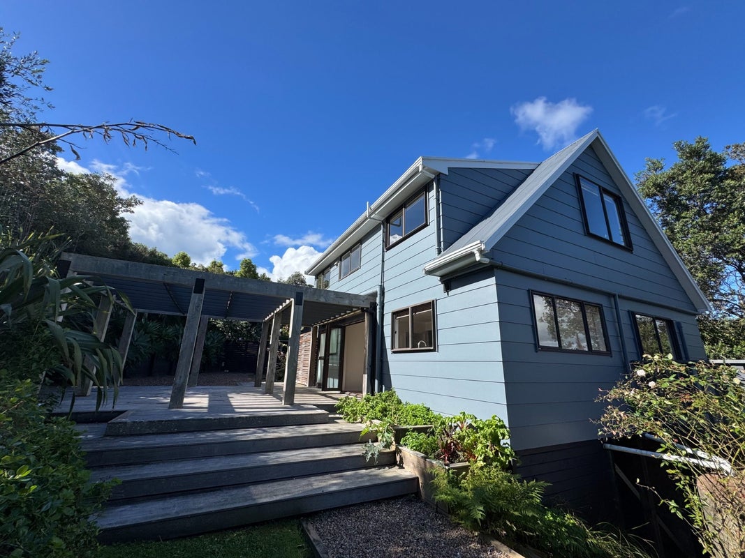 45 Kennedy Road, Surfdale, Waiheke Island - Carousel 1