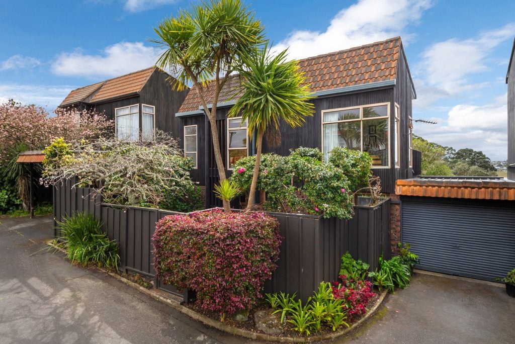 2/63A Norwood Road, Bayswater, Auckland - Carousel 2