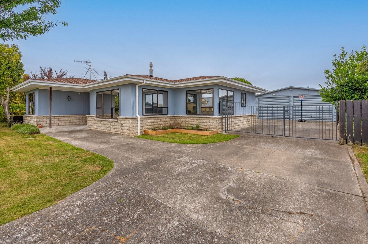 15 Duckworth Crescent, Greenmeadows, Napier - Carousel 15
