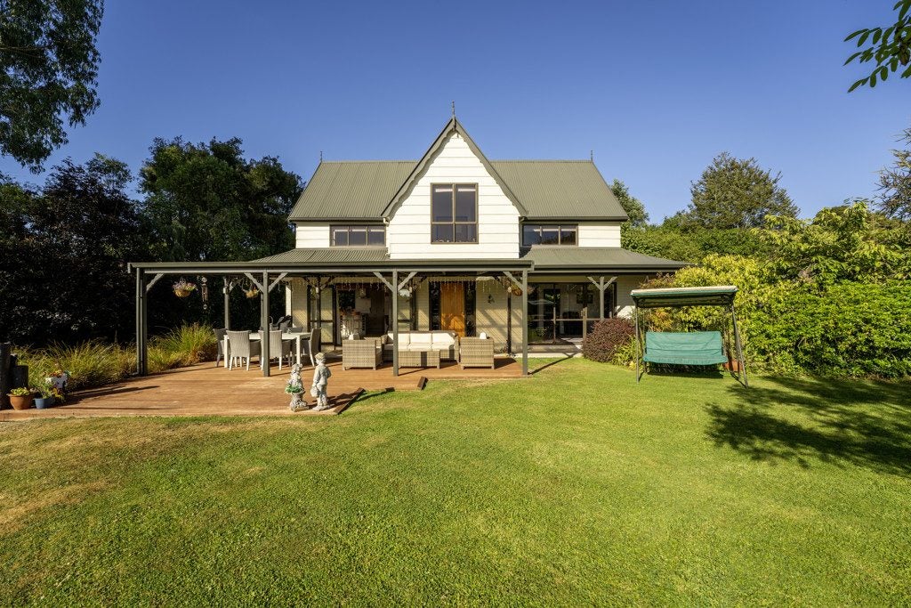 30 Bridge Street, Geraldine - Carousel 1