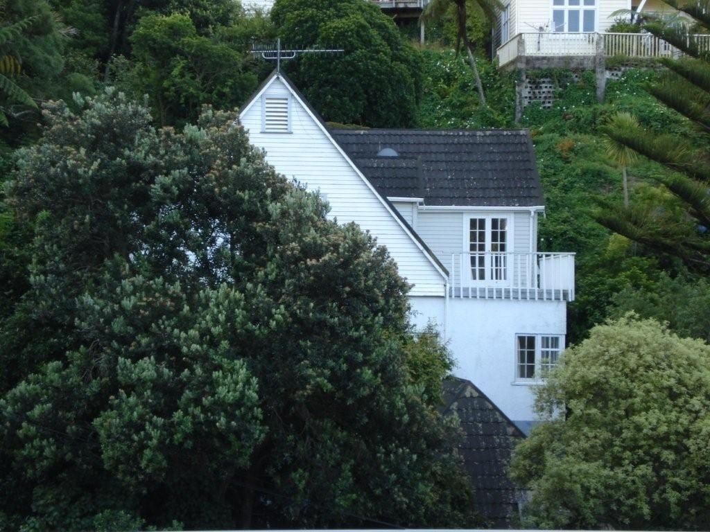 38 Ngaio Road, Kelburn, Wellington - Carousel 1