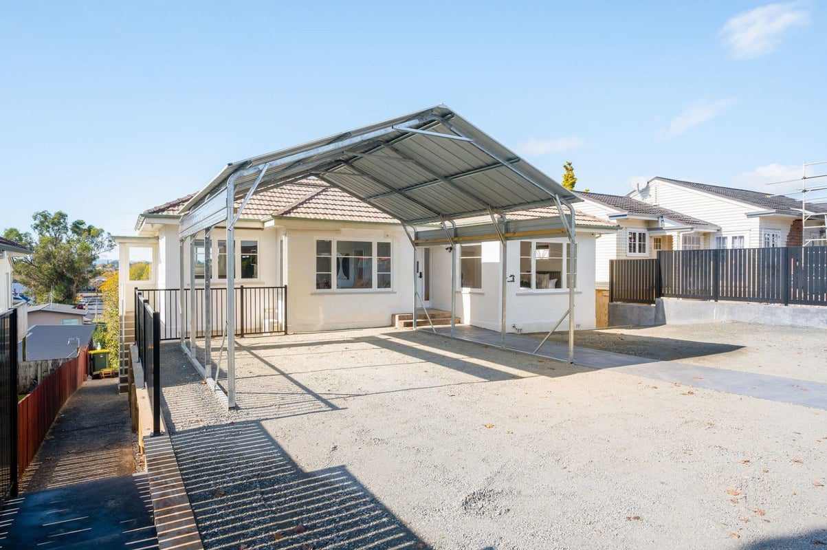87 Pembroke Street, Hamilton Lake, Hamilton - Carousel 2