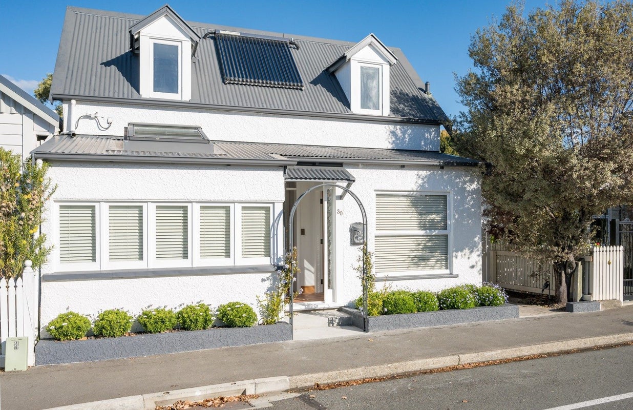30 Grove Street, The Wood, Nelson - Carousel 1