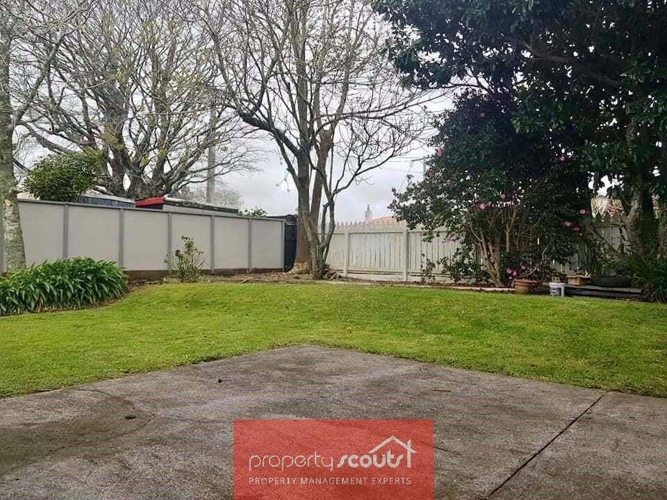 13 Bell Street, Welbourn, New Plymouth - Carousel 2