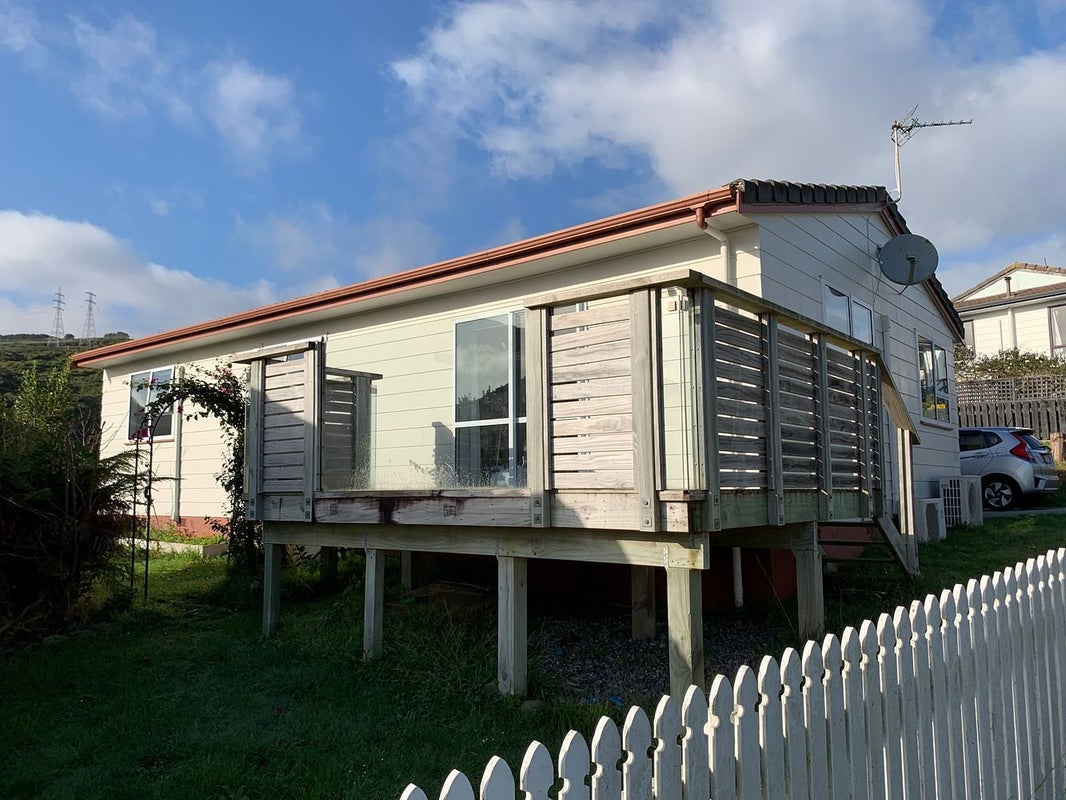 25 Nassau Avenue, Grenada North, Wellington - Carousel 1