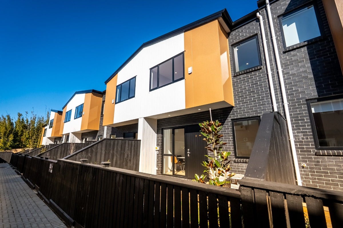 9/20 Seabrook Avenue, New Lynn, Auckland - Carousel 1