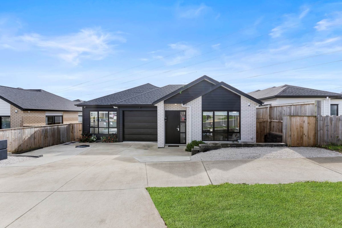 60 Cooladawson Drive, Flat Bush, Auckland - Carousel 1