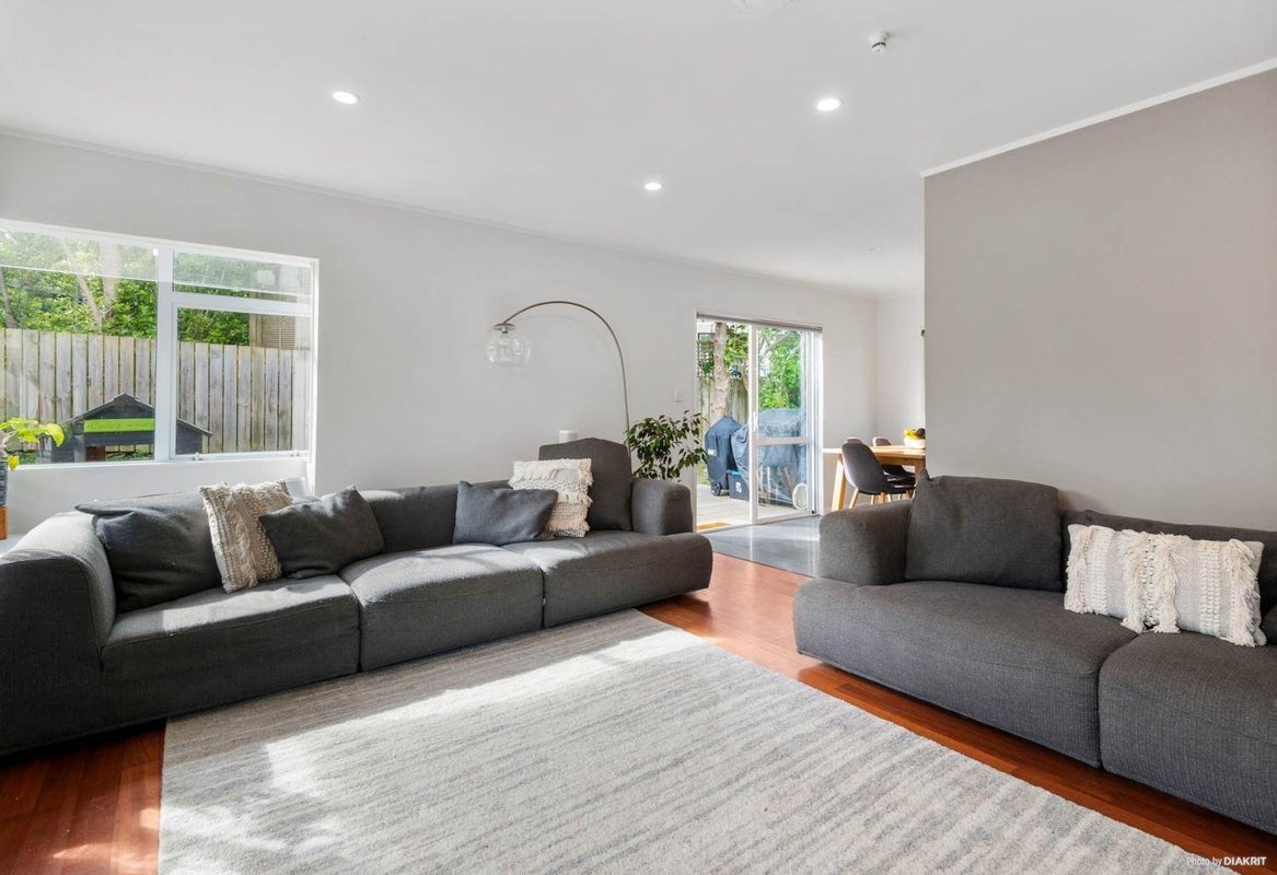 22 Springtime Crescent, Stanmore Bay, Whangaparaoa - Carousel 2