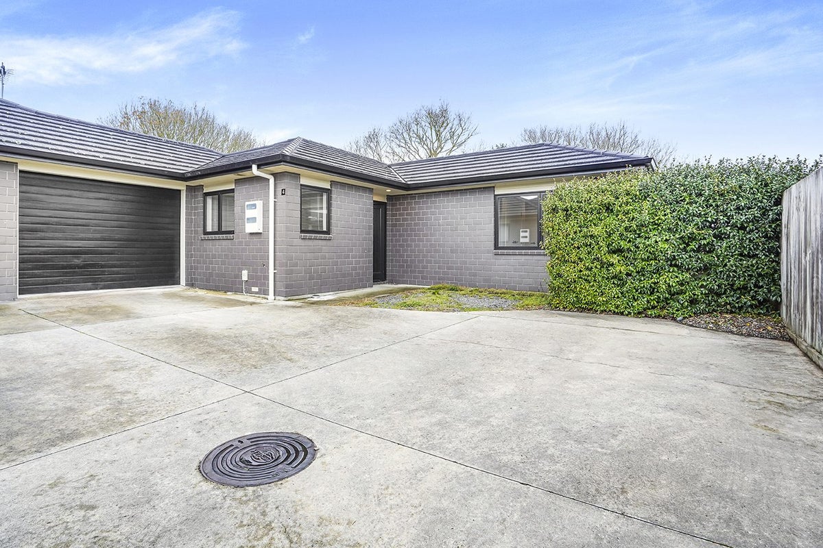 4/5 Mahana Road, St Andrews, Hamilton - Carousel 1