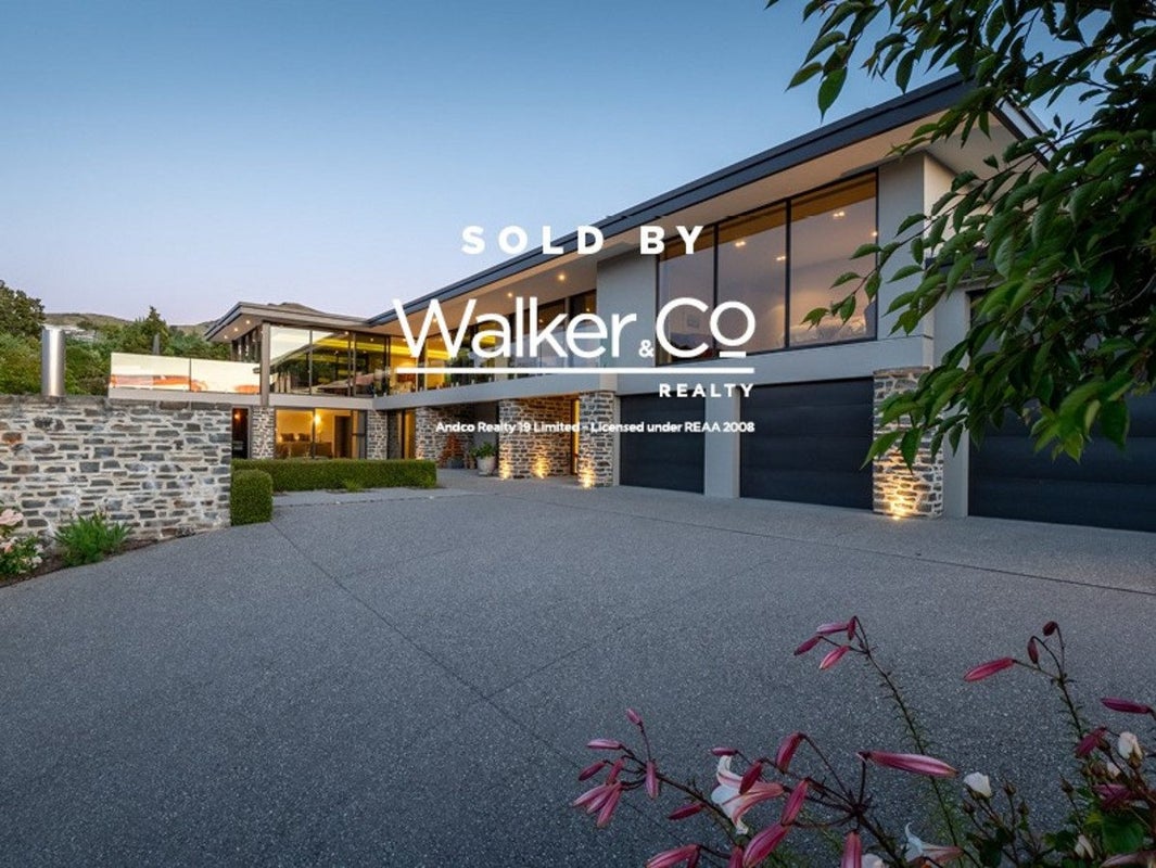 544 Peninsula Road, Kelvin Heights, Queenstown - Carousel 1