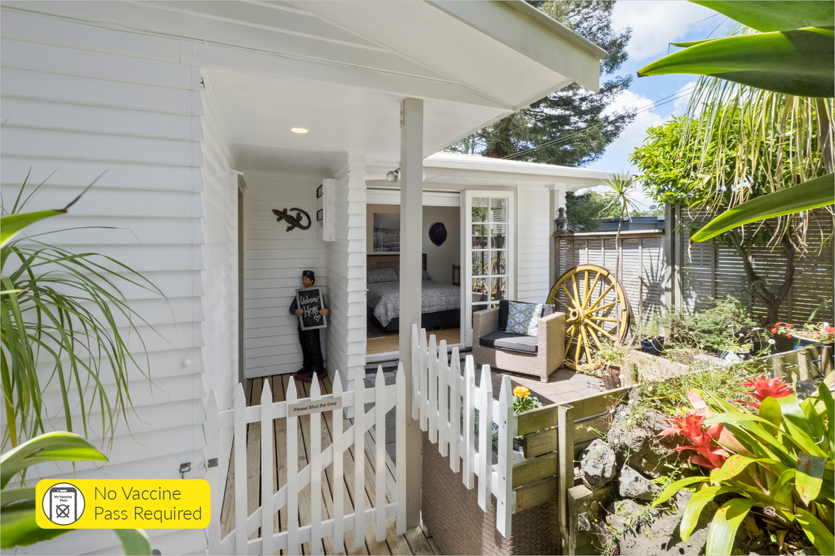 18B Masefield Street, Cockle Bay, Auckland - Carousel 1