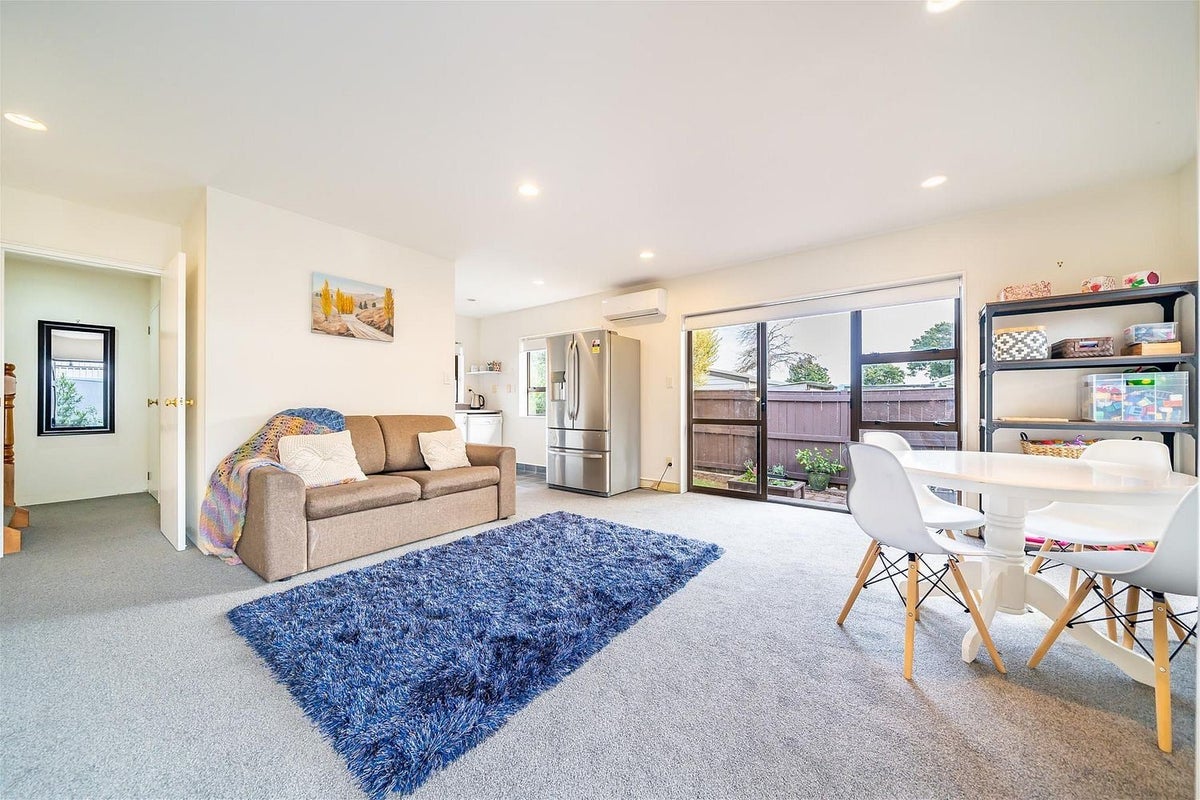 5 California Drive, Totara Park, Upper Hutt - Carousel 20