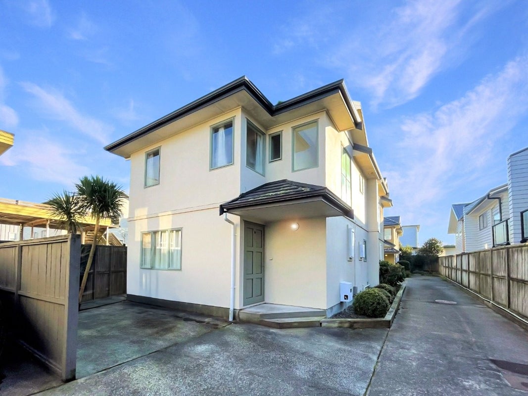 12B Frankmoore Avenue, Johnsonville, Wellington - Carousel 1