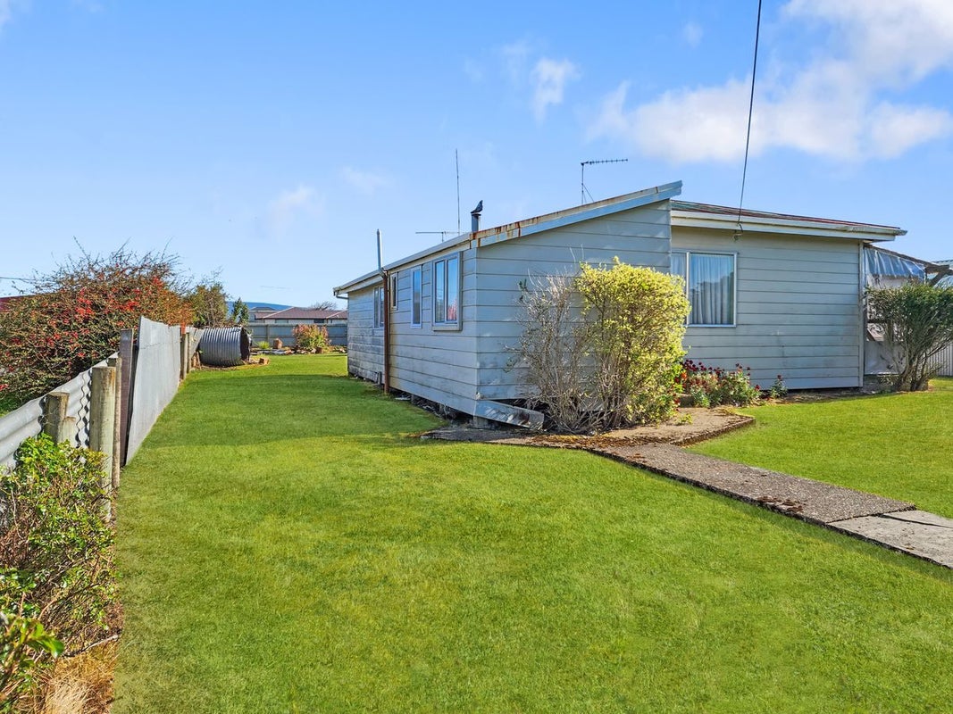 16 Leader Street, Riverton - Carousel 19