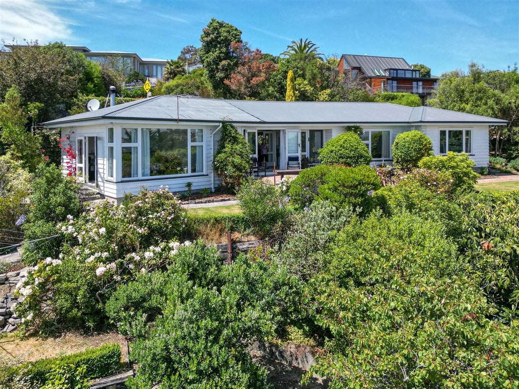 35 Balmoral Lane, Redcliffs, Christchurch - Carousel 2