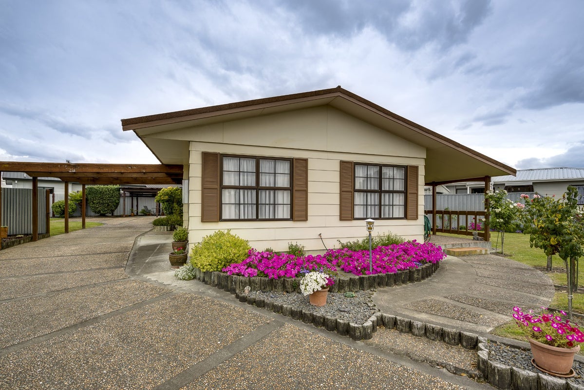 17 Jeffares Place, Taradale, Napier - Carousel 1