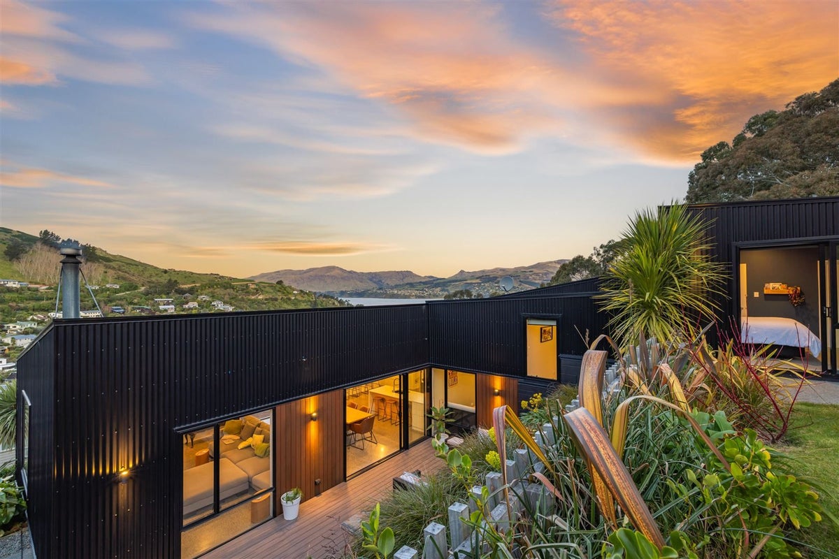 28 Mariners Cove, Cass Bay, Lyttelton - Carousel 2