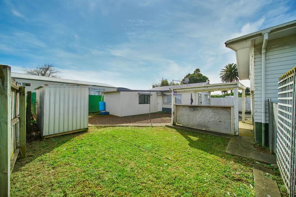 489 Massey Road, Mangere, Auckland - Carousel 14