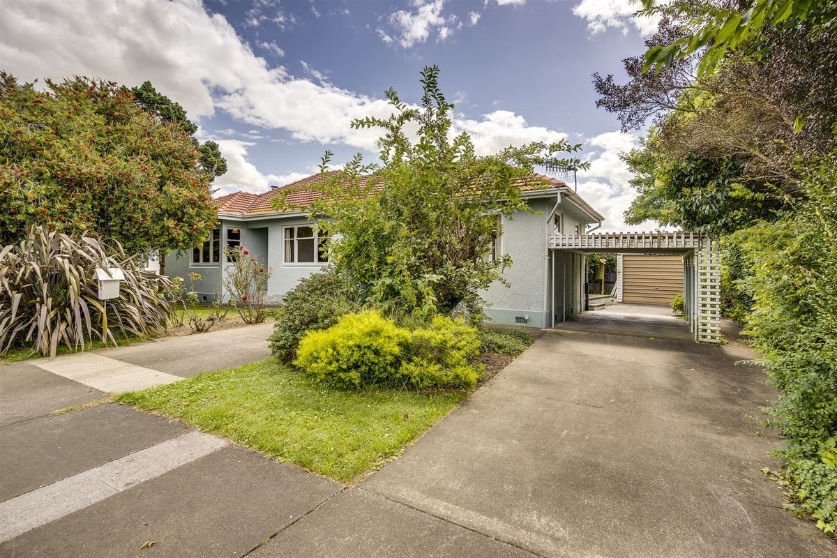 703 Park Road South, Akina, Hastings - Carousel 1