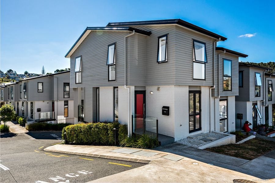 5/10 Silver Moon Road, Albany Heights, Auckland - Carousel 2