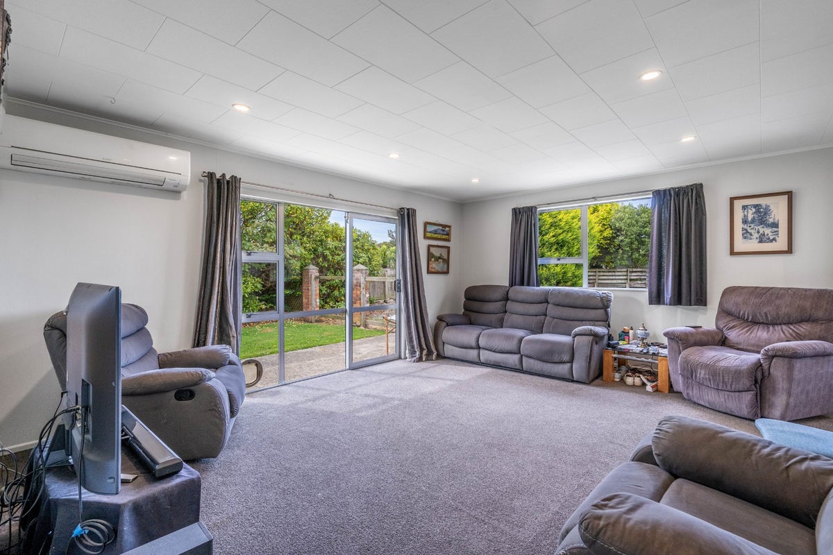 114 Dunbeath Crescent, Kew, Invercargill - Carousel 2