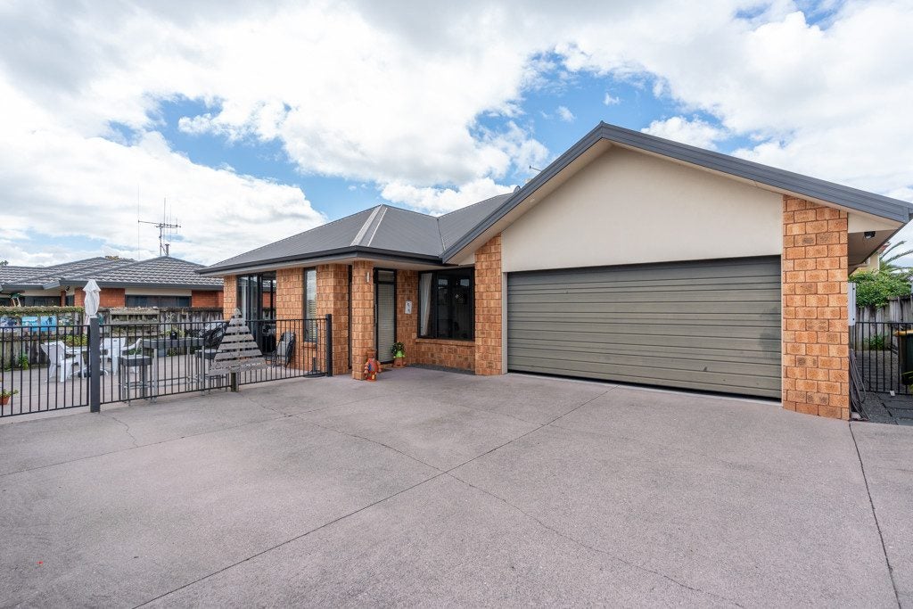 381D Hukanui Road, Rototuna, Hamilton - Carousel 1