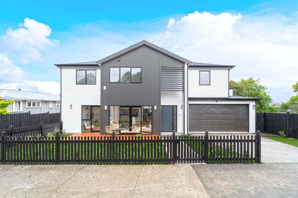 40D Exminster Street, Blockhouse Bay, Auckland - Carousel 2